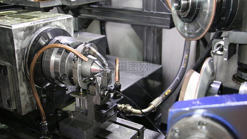 摇臂钻床型号参数解析：揭秘选购关键要素